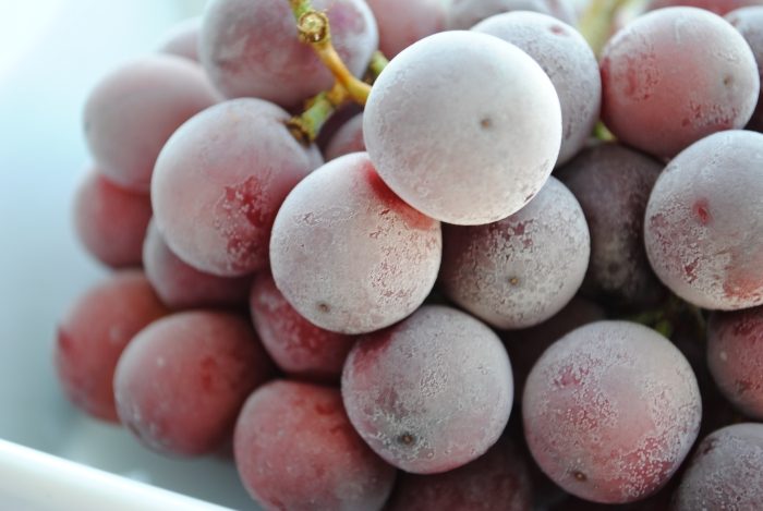 frozen-grapes1-4506002