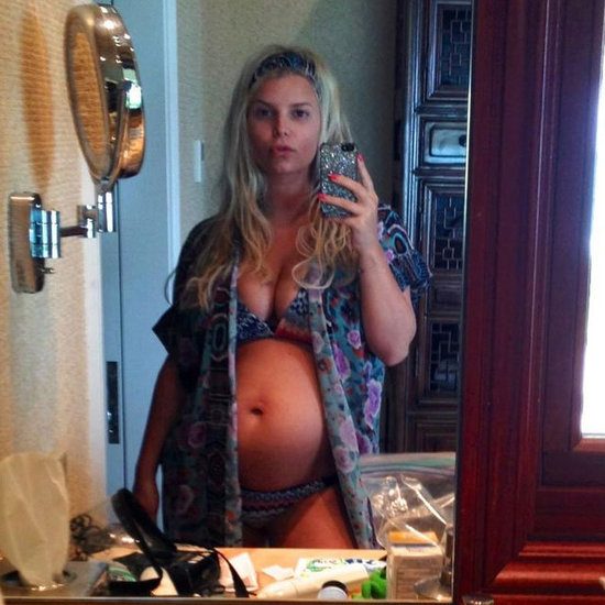 jessica-simpson-pregnant-bikini-pictures-4984808